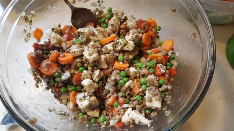 bol de lentilles cuites colorees