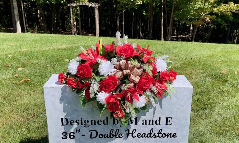 fleurs dhiver colorees dans un cimetiere