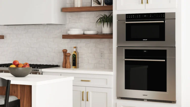 micro ondes encastrable dans une cuisine moderne