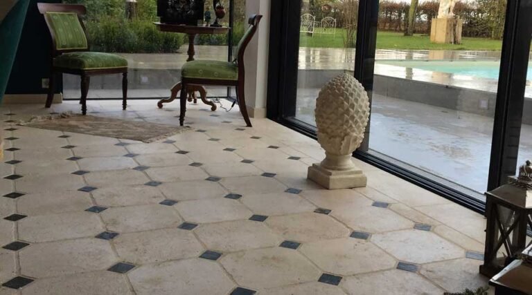 Qu'est-ce que l'Opus Incertum et comment l'utiliser chez Point P 39 pierre naturelle en opus incertum