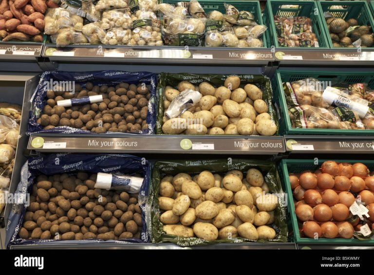 pommes de terre fraiches dans un supermarche