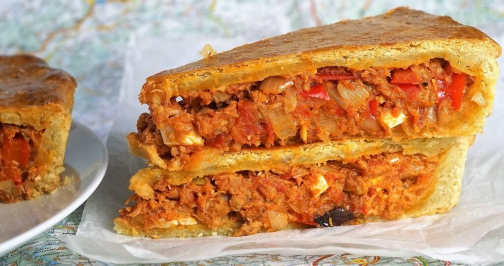 Comment préparer une délicieuse tarte au thon et sauce tomate