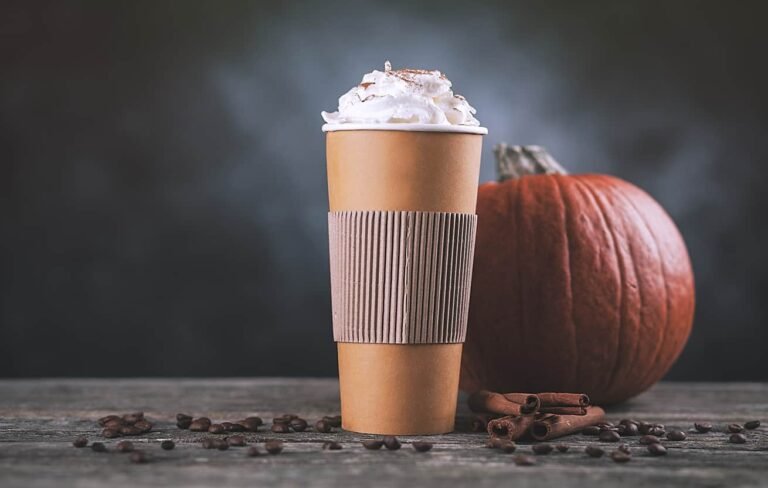 Comment préparer un Pumpkin Spice Latte savoureux avec du sirop 17 tasse de latte avec epices et citrouille