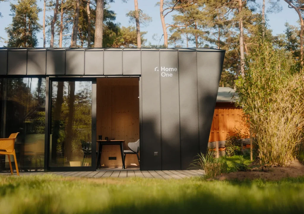 Comment intégrer une tiny house dans son jardin de manière harmonieuse