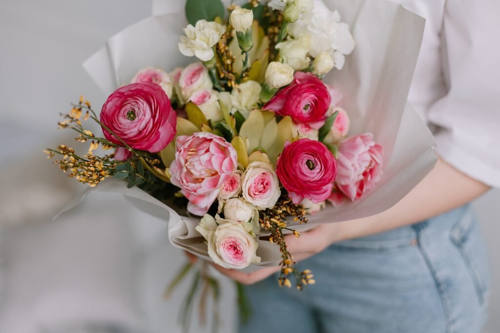 Quel message toucherait le cœur dans un bouquet de fleurs d’amour