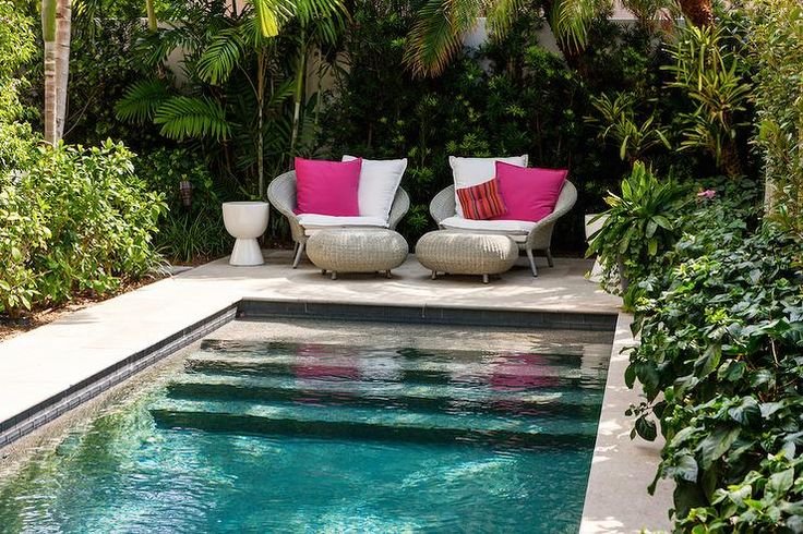 Comment embellir votre espace extérieur avec des idées de tour de piscine