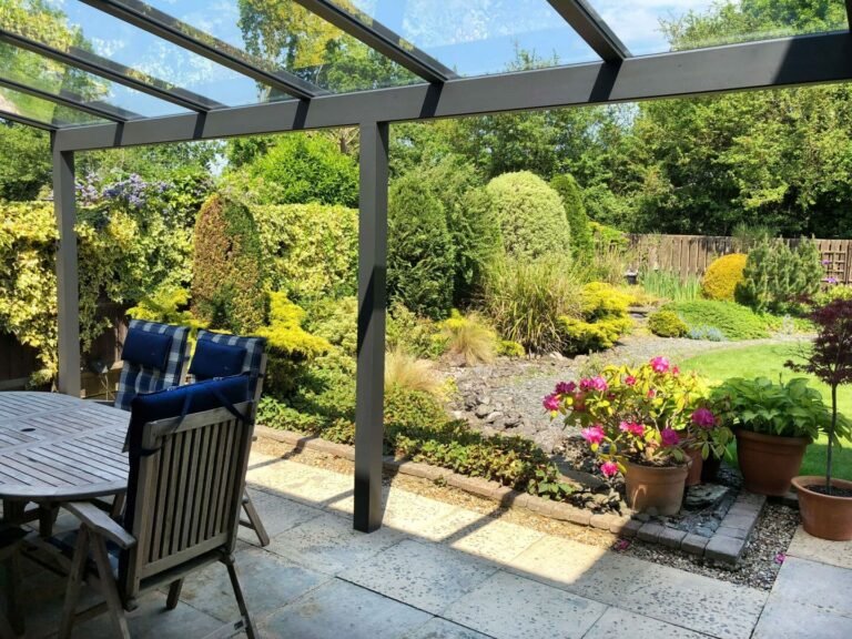 Comment déclarer une véranda déjà construite auprès des autorités 43 veranda integree dans un jardin paysager